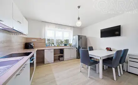 Prodej domu 191 m² s pozemkem 1 066 m², Vyškov - Opatovice