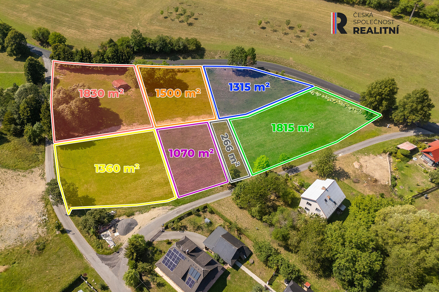 Prodej stavebního pozemku 1 070 m² – fotografie 3