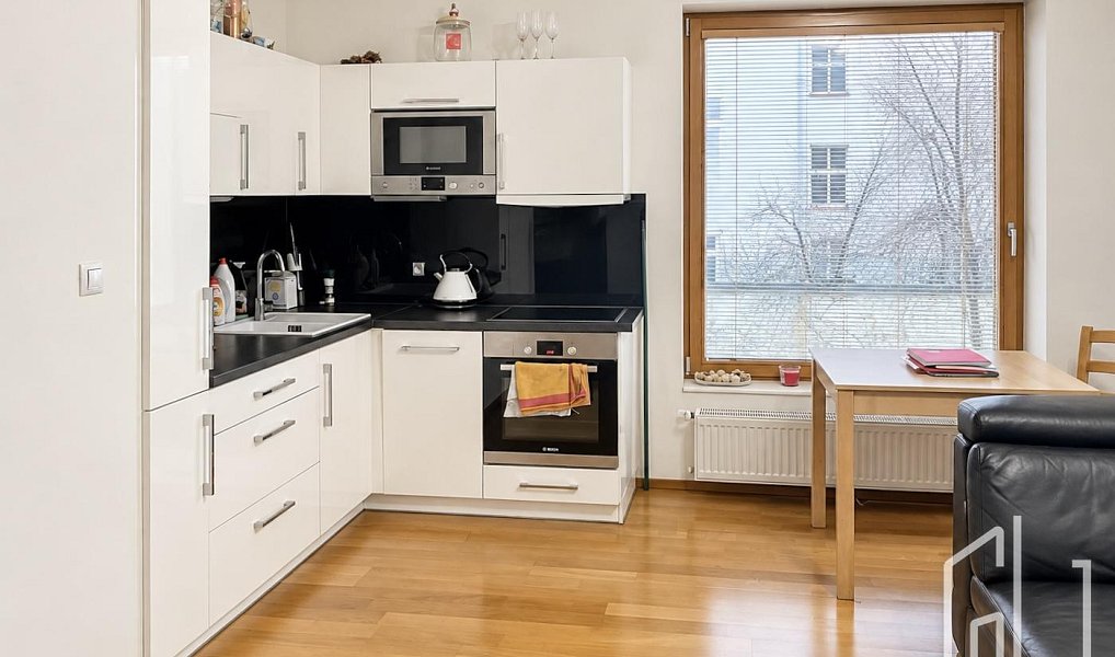 Pronájem bytu 2+kk 57 m², Praha – náhled fotky 3