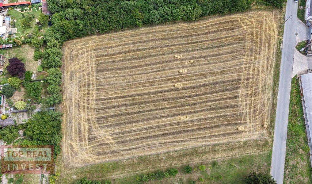 Prodej stavebního pozemku 1 220 m², Kroměříž – náhled fotky 3