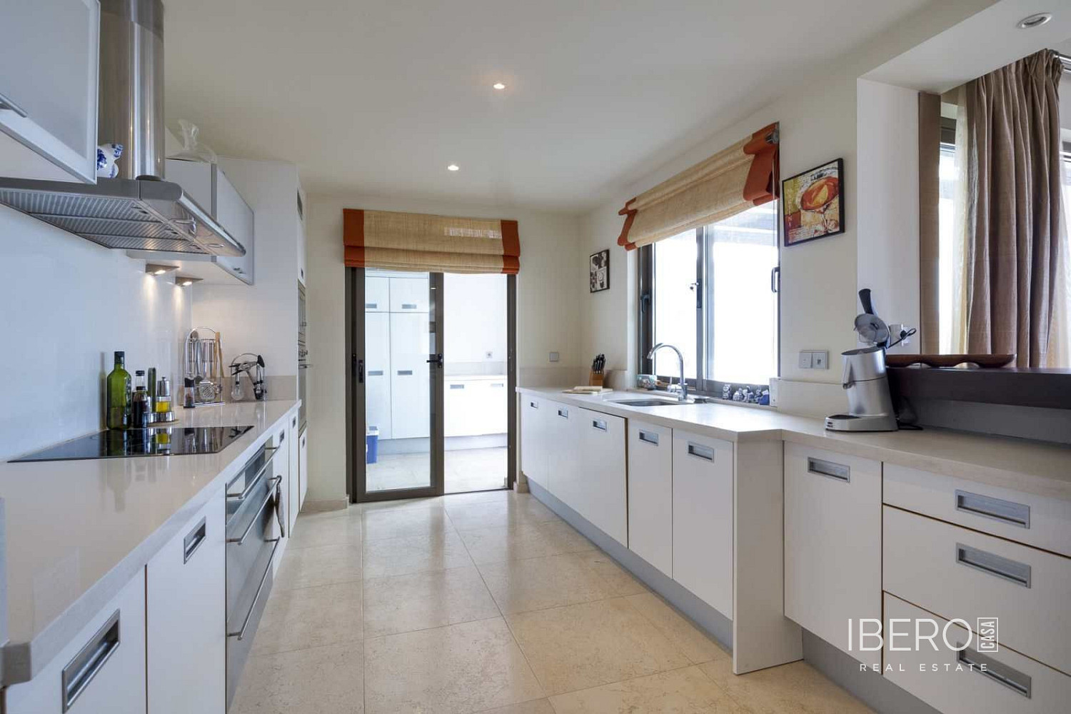 Piso 4+kk – Estepona, El Pilar - Más