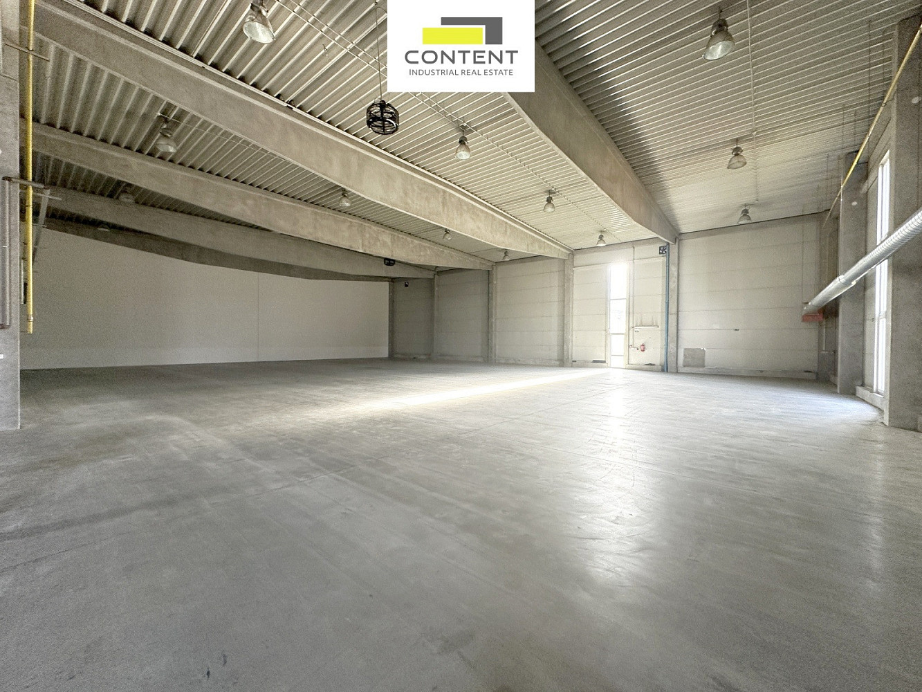 Pronájem skladovacích prostor 1 363 m²