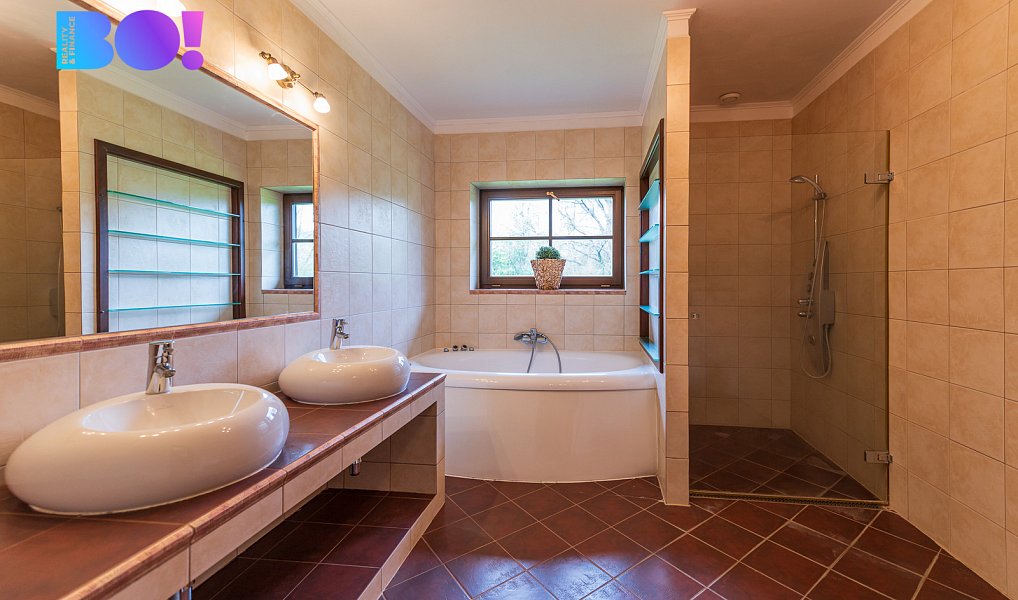 Prodej domu 221 m² s pozemkem 526 m², Kájov – náhled fotky 16