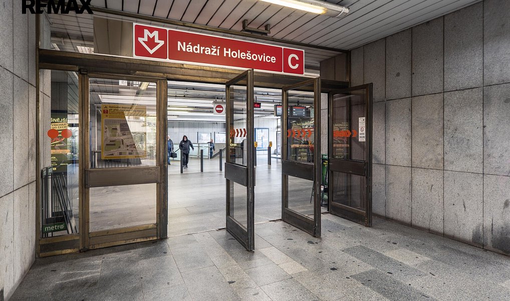Prodej bytu 1+kk 27 m², Praha – náhled fotky 11