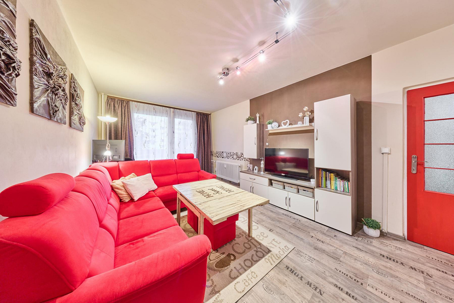 2-bed apartment, 80 m²