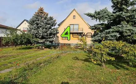 Pronájem domu 180 m² s pozemkem 600 m², Podéšťova, Praha 5 - Zbraslav