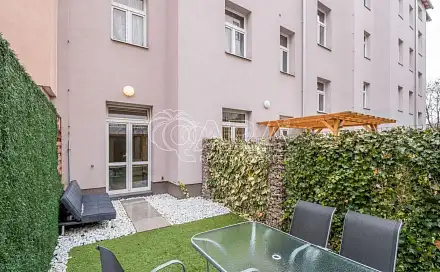 Pronájem bytu 1+kk 45 m²