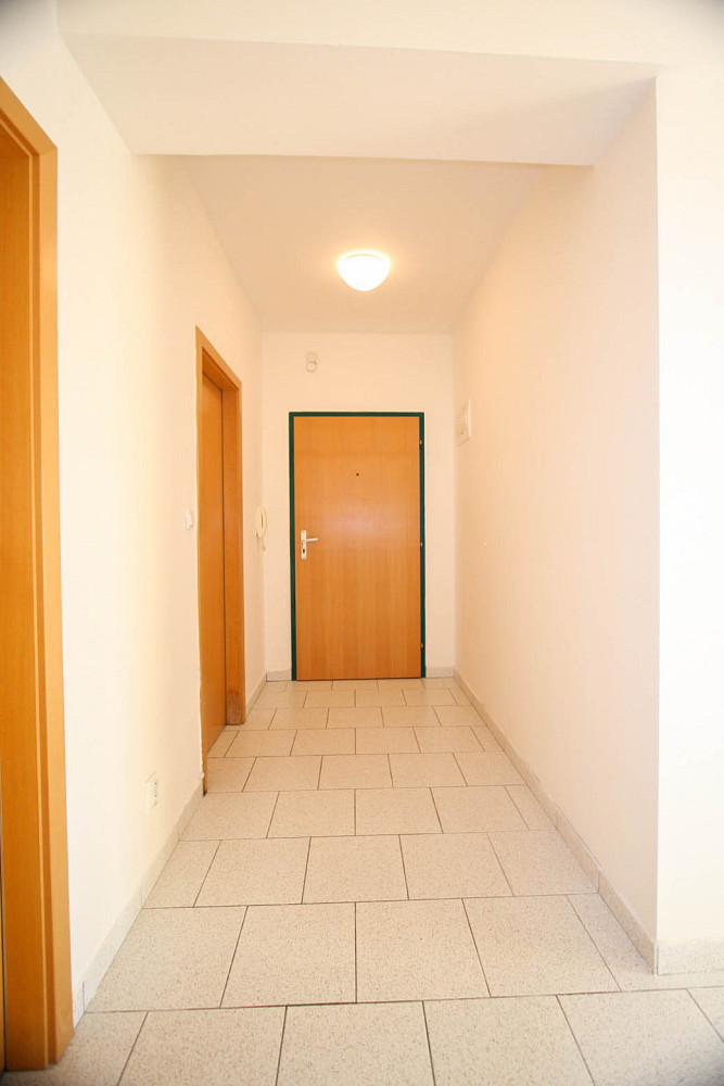 Pronájem bytu 3+kk 69 m² — photo 4