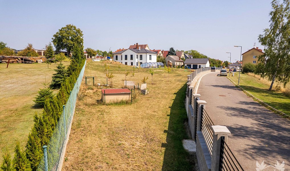 Prodej stavebního pozemku 1 033 m², Radomyšl – náhled fotky 10