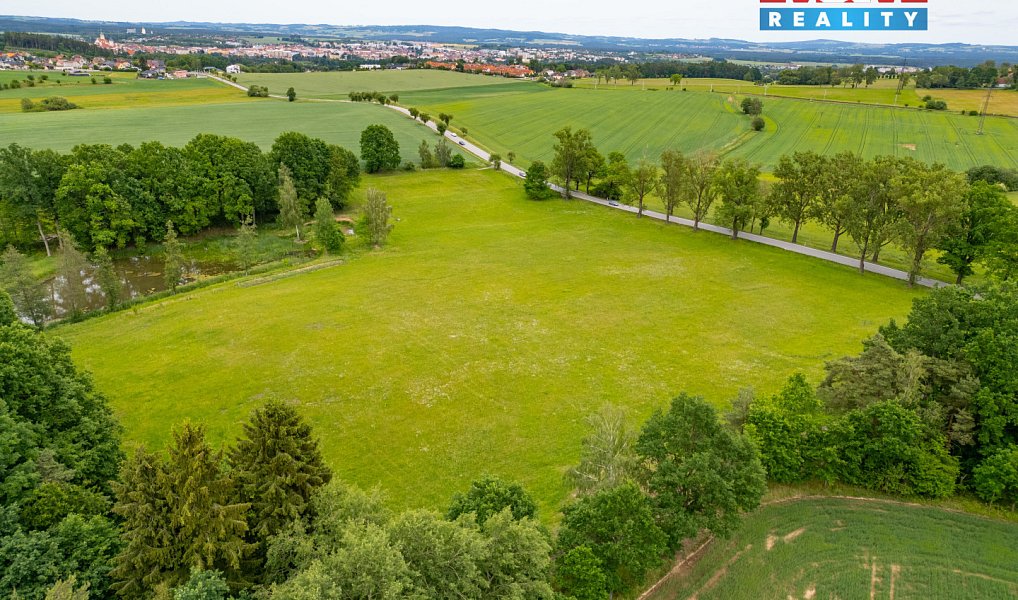 Prodej pole 19 767 m², Slapy – náhled fotky 9