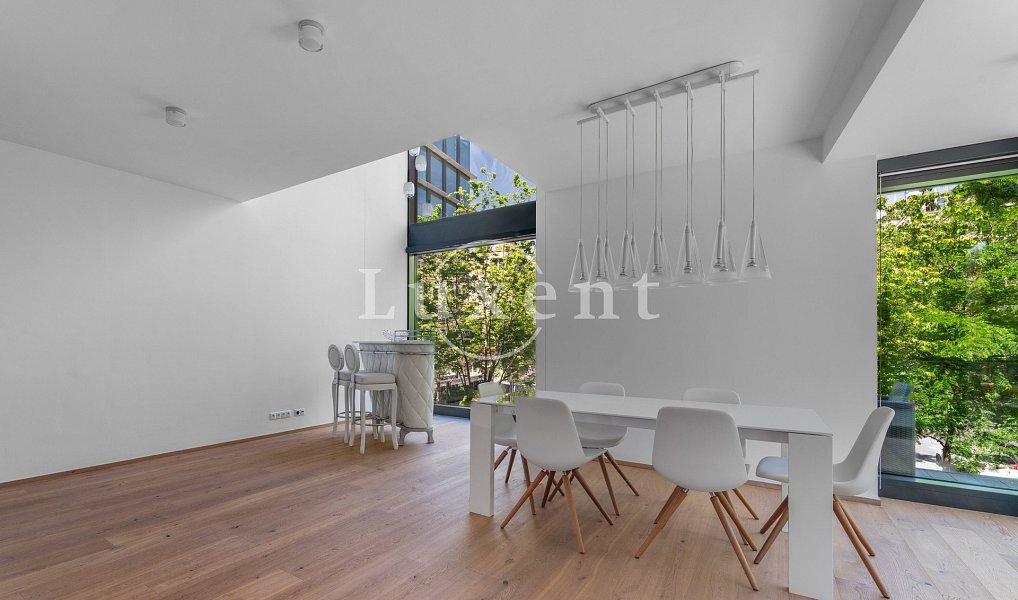 Prodej bytu 4+kk 177 m², Praha – náhled fotky 2