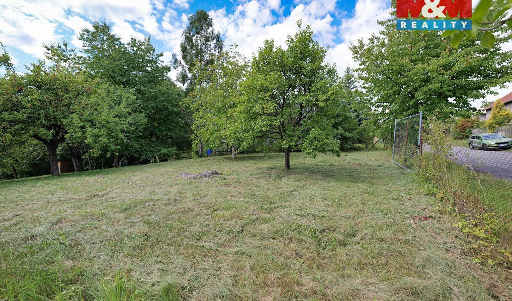 Prodej stavebního pozemku 1 303 m², Ptení – náhled fotky 8