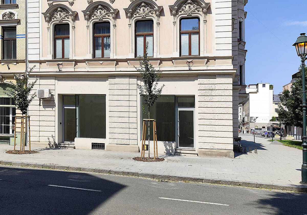 Pronájem obchodních prostor 104 m²