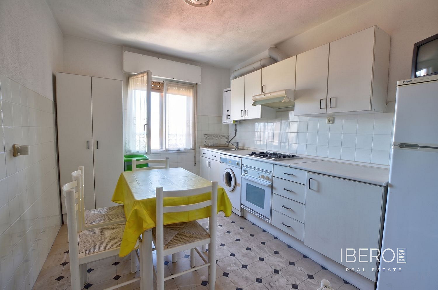 Piso 3+kk – Gijón / Xixón, El Llano - Vista 3
