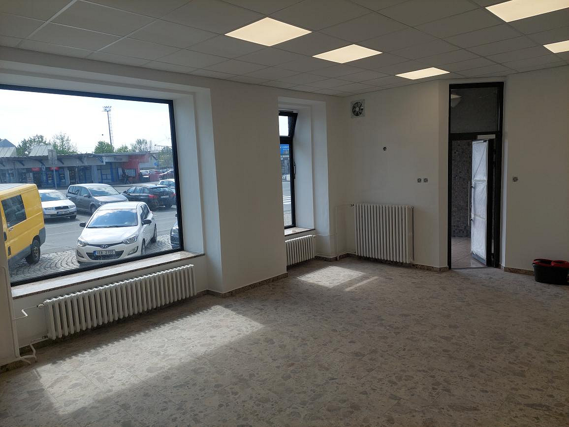 Pronájem obchodních prostor 80 m² – pohled 3