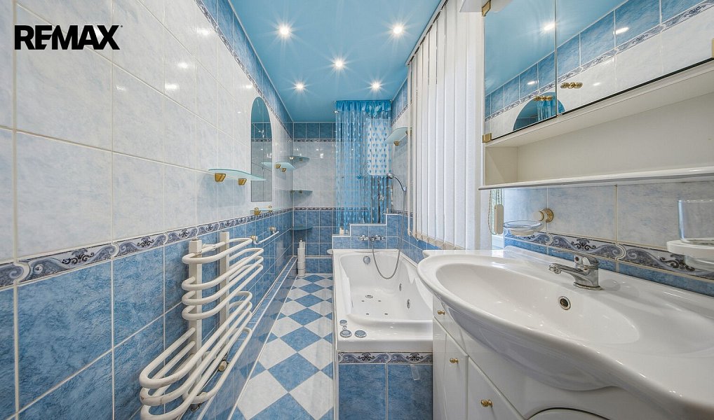 Prodej domu 257 m² s pozemkem 662 m², Nový Bor – náhled fotky 17