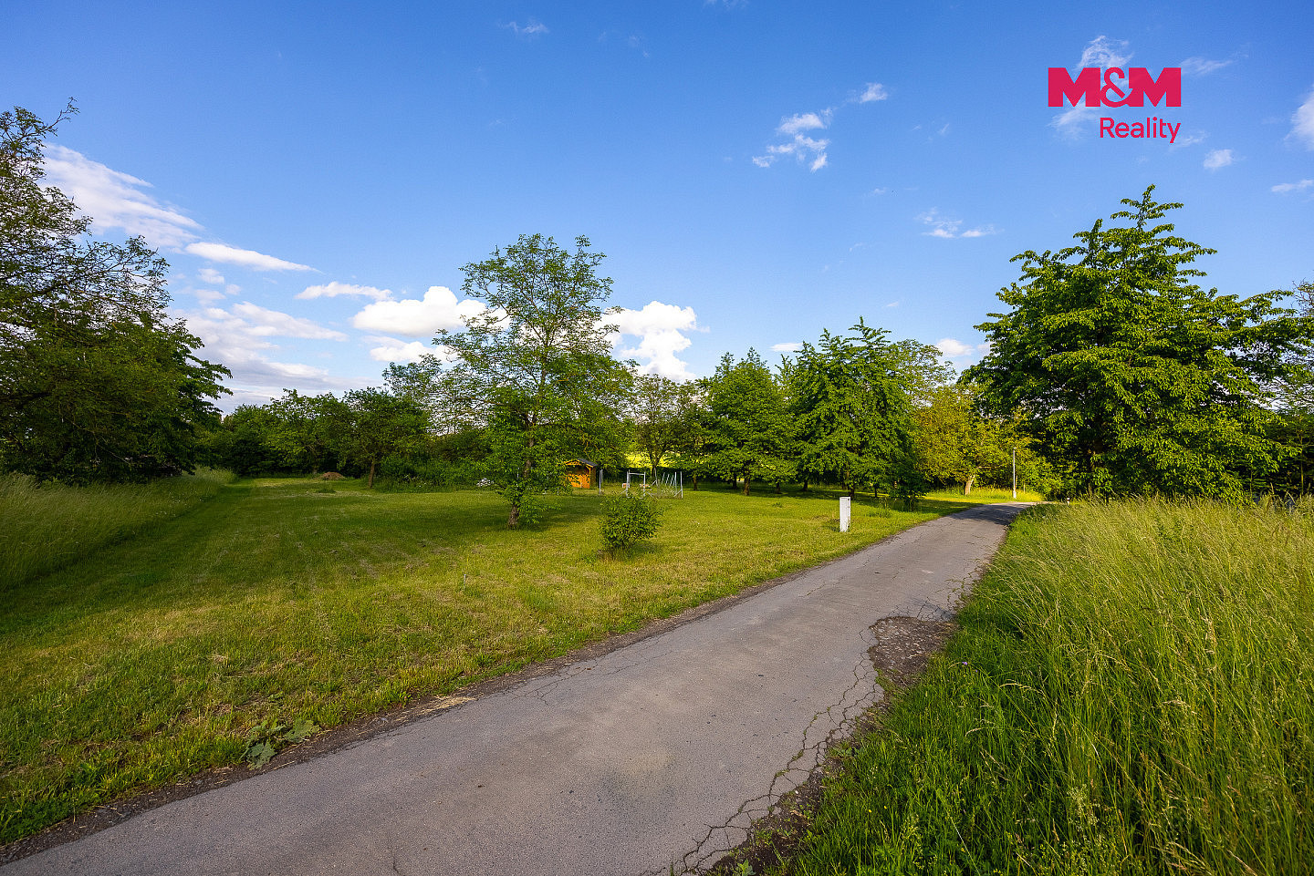Prodej stavebního pozemku 1 596 m² – fotografie 4