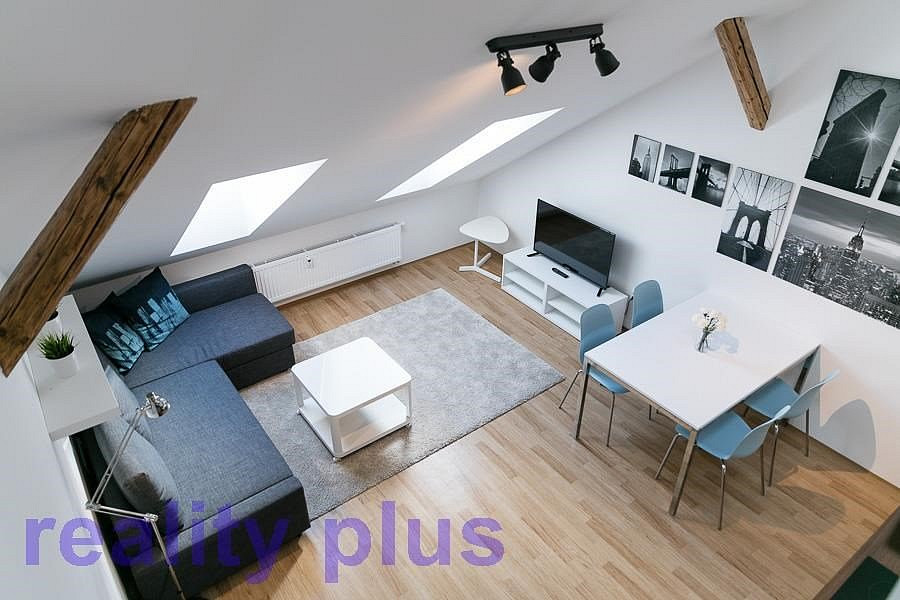 Pronájem bytu 3+kk 77 m²