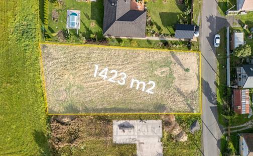 Prodej stavebního pozemku 1 423 m², Zalužany, okres Příbram