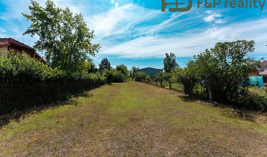 Prodej zahrady 640 m², Opolany – náhled fotky 14