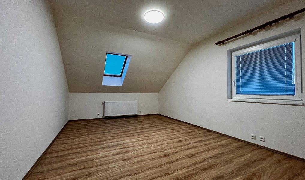 Pronájem bytu 4+kk 109 m², Kounice – náhled fotky 11