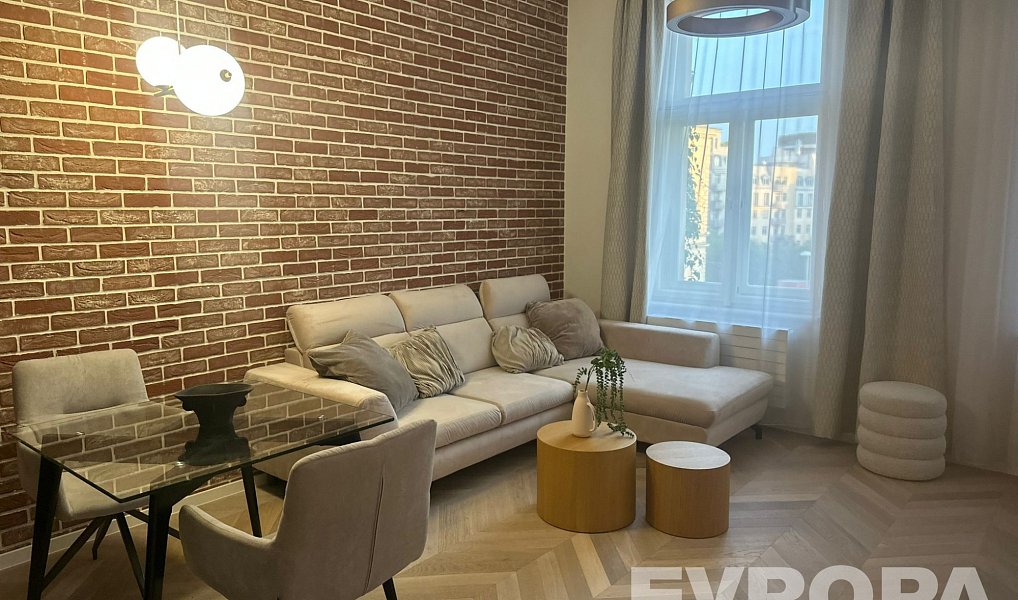 Pronájem bytu 2+kk 55 m², Praha – náhled fotky 3