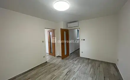 Pronájem bytu 2+1 38 m², Zámecká, Mikulov, okres Břeclav