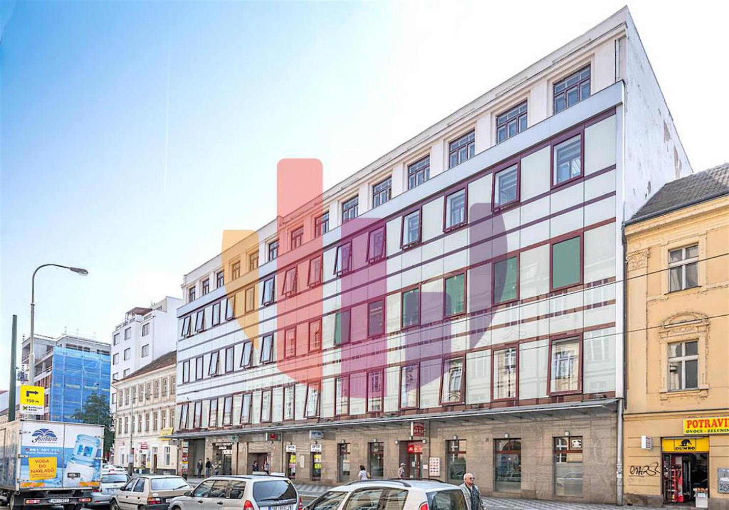 Pronájem kanceláře 554 m²