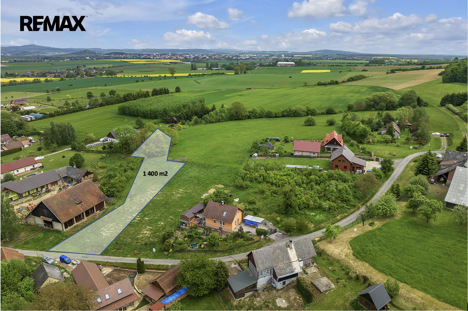 Prodej stavebního pozemku 1 400 m²