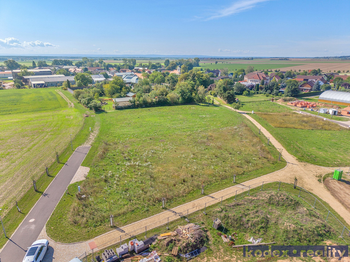 Prodej stavebního pozemku 2 013 m² – fotografie 4