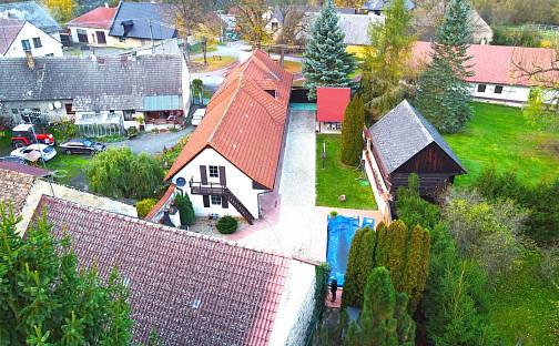 Prodej domu 570 m² s pozemkem 1 600 m², Račice, okres Rakovník