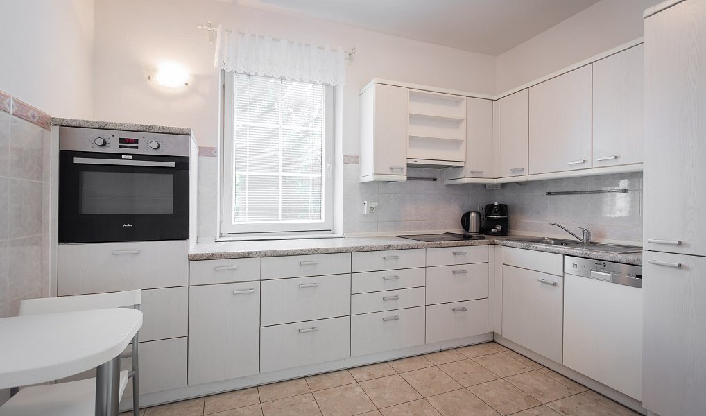 Prodej domu 185 m² s pozemkem 1 475 m², Olomouc – náhled fotky 8