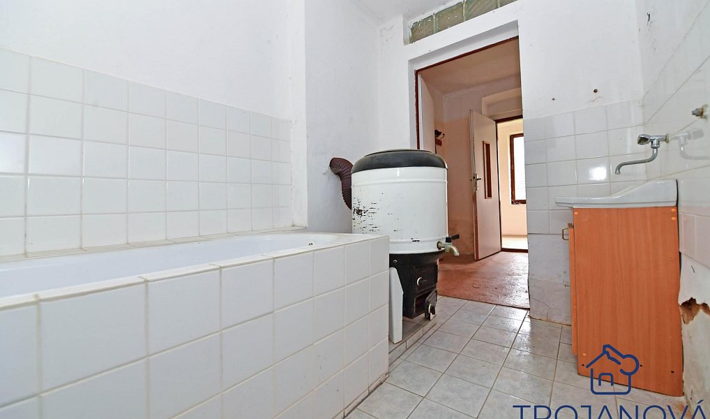 Prodej domu 120 m² s pozemkem 951 m², Tehov – náhled fotky 10