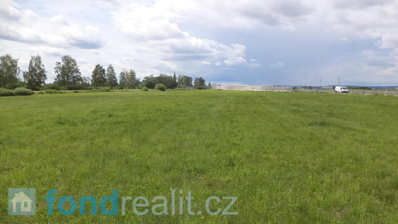Prodej pozemku 1 940 m² — photo 2