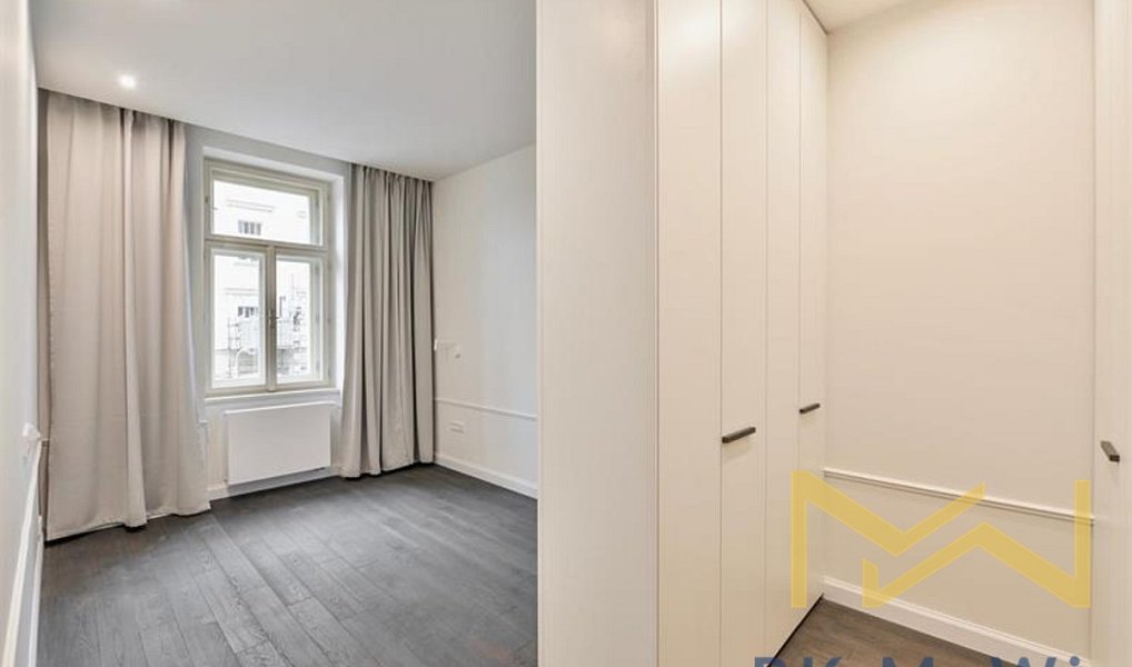 Pronájem bytu 4+kk 167 m², Praha – náhled fotky 14