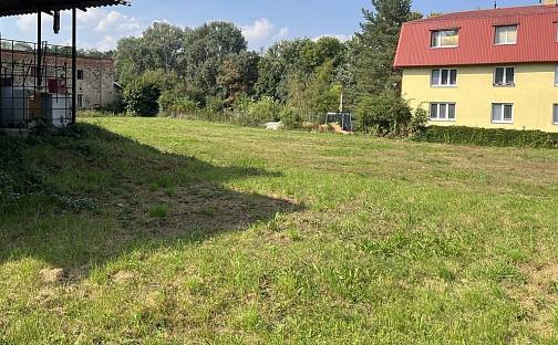 Prodej stavebního pozemku 1 000 m², Družstevní, Panenské Břežany, okres Praha-východ