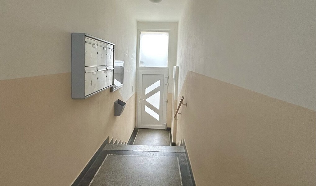 Prodej domu 450 m² s pozemkem 100 m², Slaný – náhled fotky 2