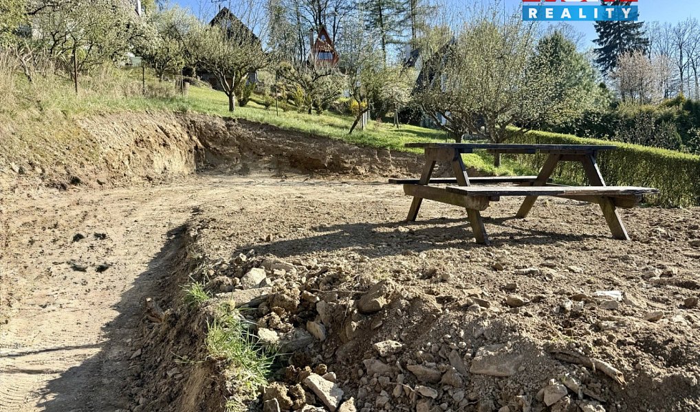Prodej stavebního pozemku 380 m², Albrechtice – náhled fotky 5