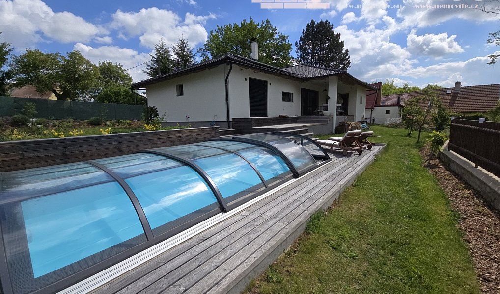 Prodej domu 157 m² s pozemkem 1 047 m², Sulice – náhled fotky 6