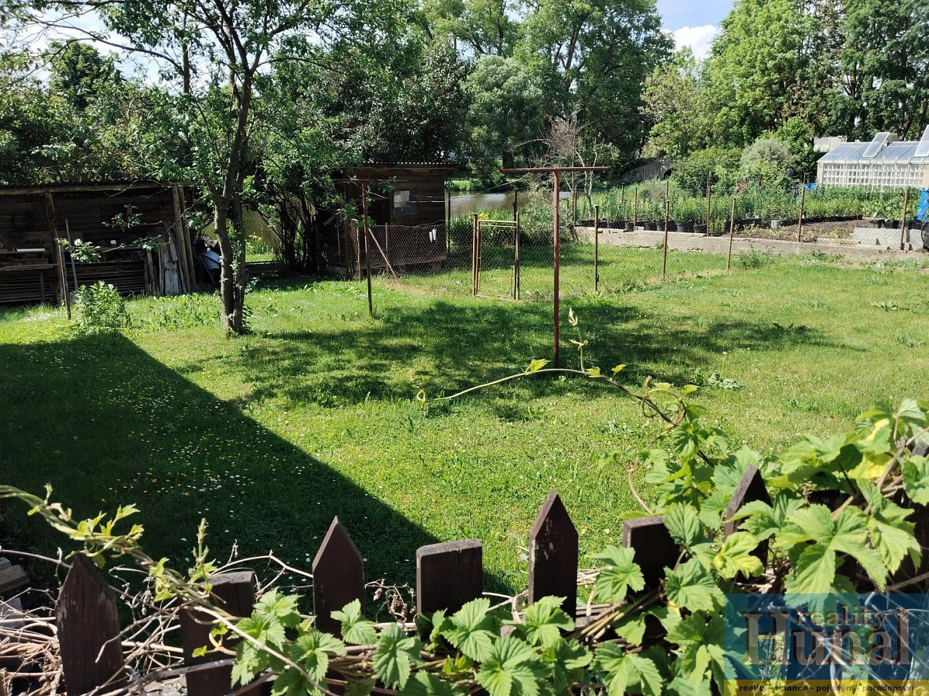 Prodej garáže se zahradou v žirovnici — photo 3