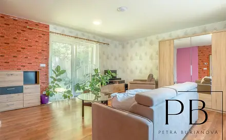 Prodej domu 136 m² s pozemkem 473 m², Rešice, okres Znojmo