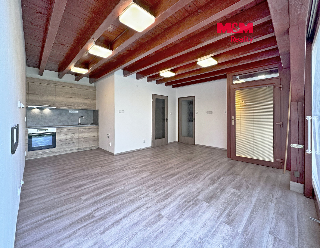 Pronájem obchodních prostor 33 m²