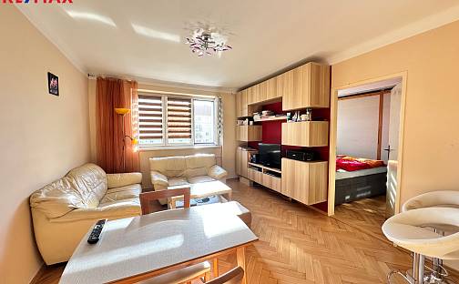 Prodej bytu 2+1 55 m², Unhošťská, Kladno - Kročehlavy