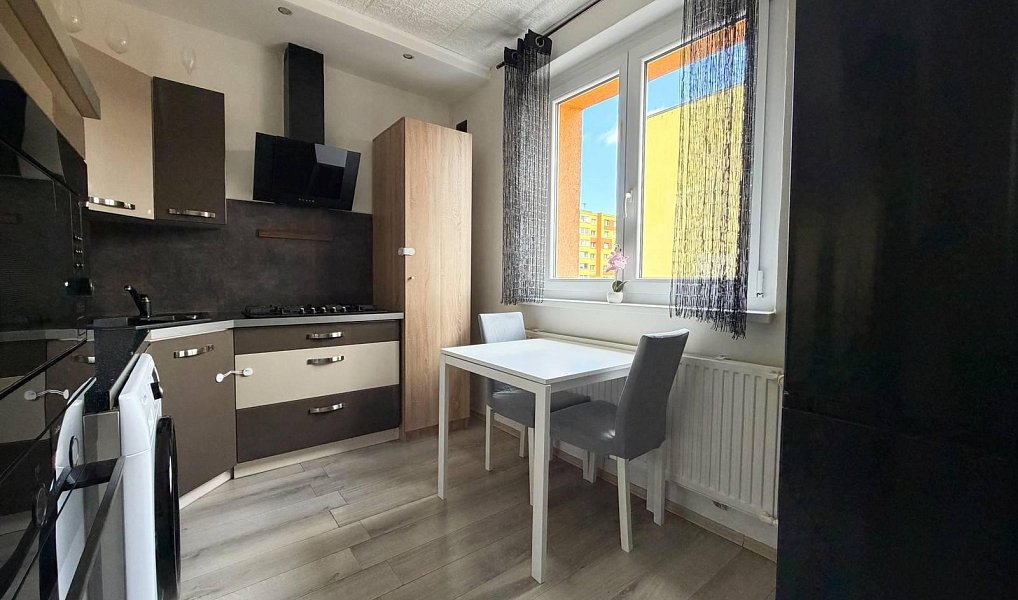 Prodej bytu 3+1 77 m², Klášterec nad Ohří – náhled fotky 16
