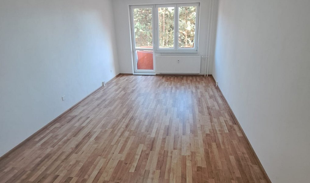 Pronájem bytu 3+1 66 m², Týn nad Vltavou – náhled fotky 2