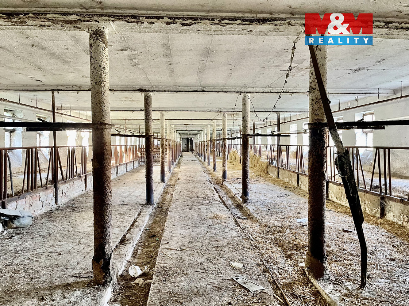 Prodej zemědělského objektu 1 700 m² — photo 2