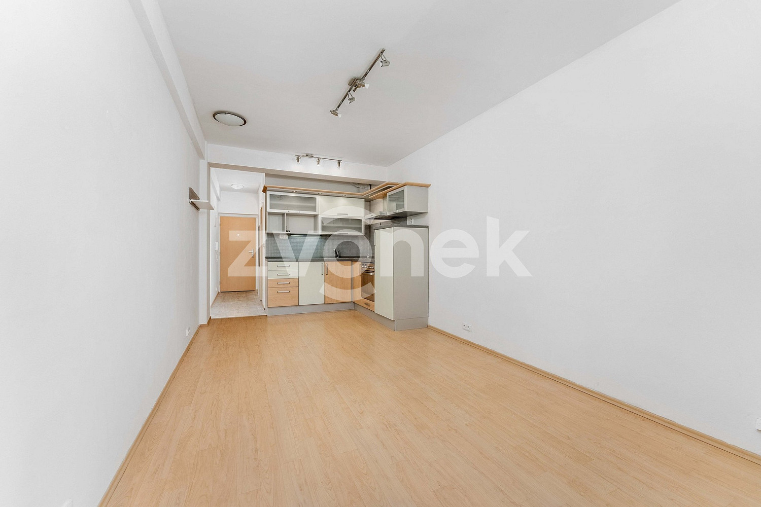 Pronájem bytu 1+kk 27 m² — photo 4