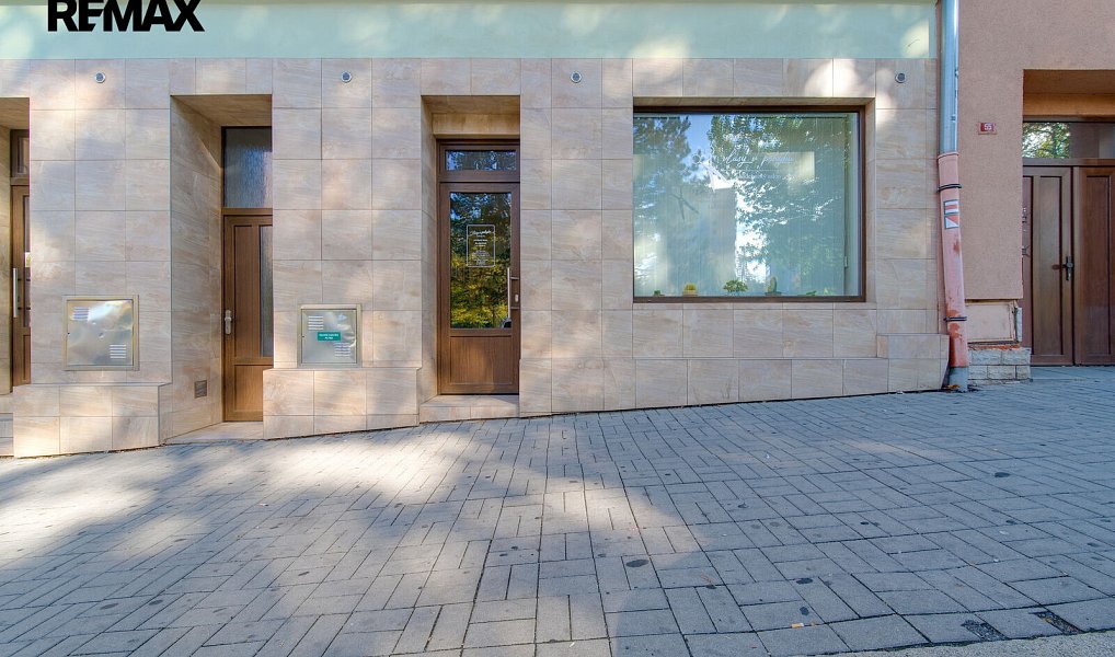 Prodej obchodních prostor 62 m², Cheb – náhled fotky 9