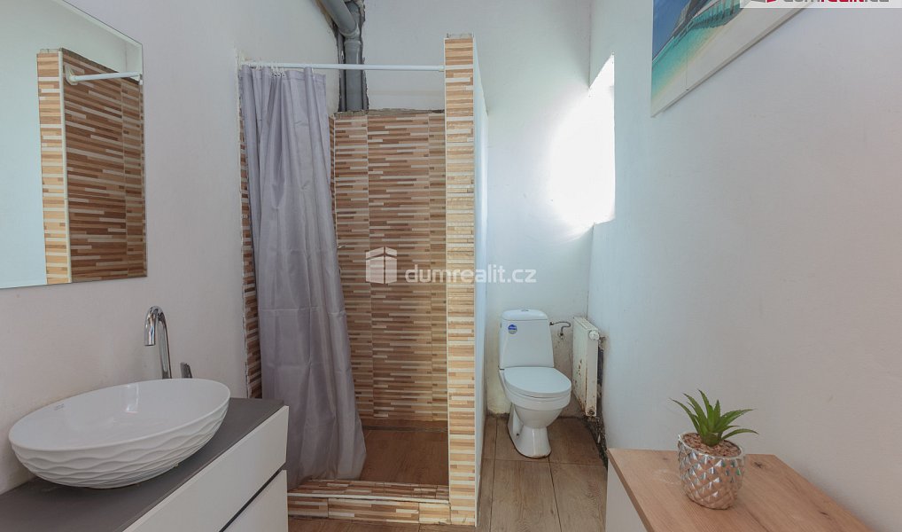 Prodej domu 360 m² s pozemkem 657 m², Králův Dvůr – náhled fotky 20
