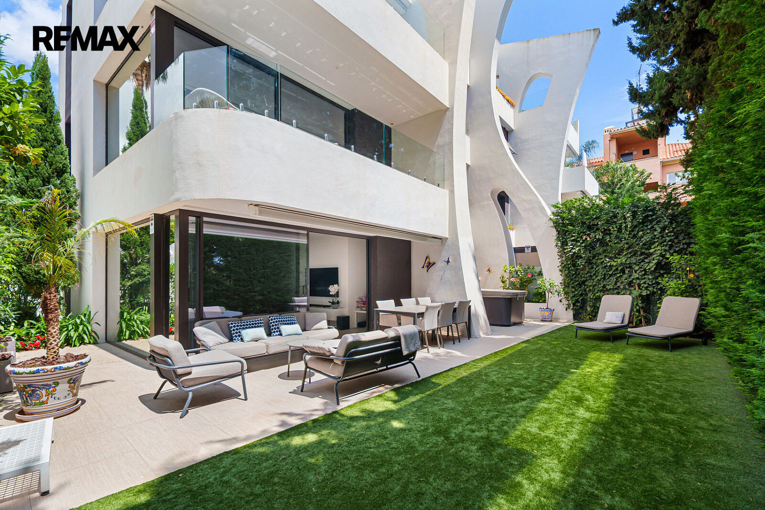 Moderní apartmán 3+kk Dunes Beach, Marbella